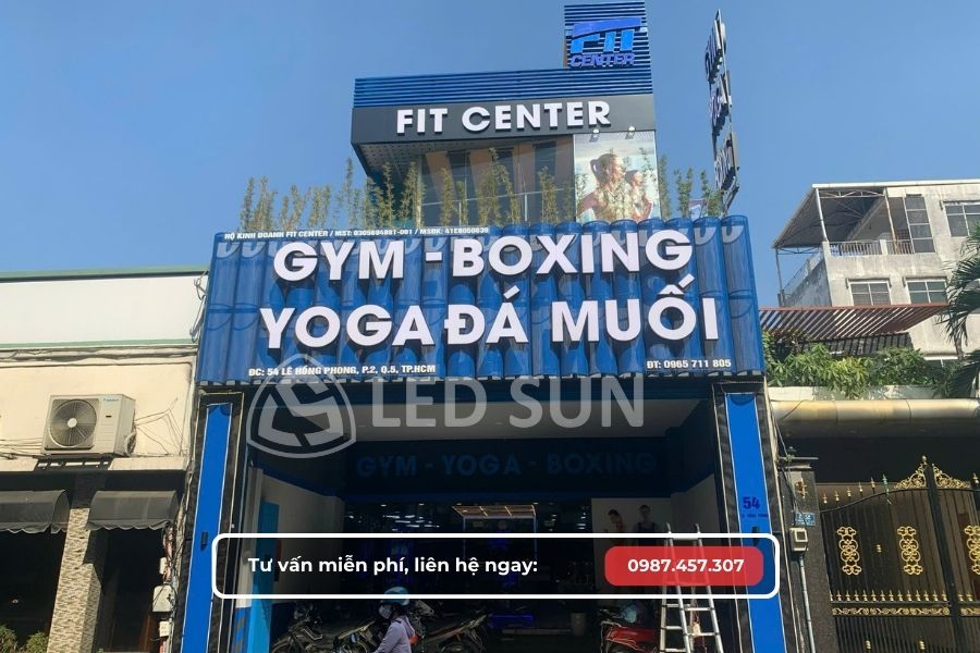 làm bảng hiệu quận 5