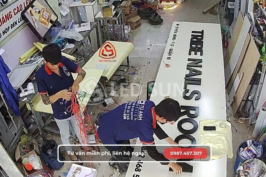 Quá trình làm bảng hiệu của Led Sun
