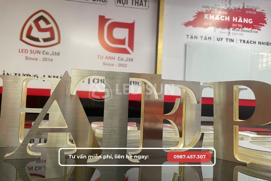 gia công chữ inox quận tân phú