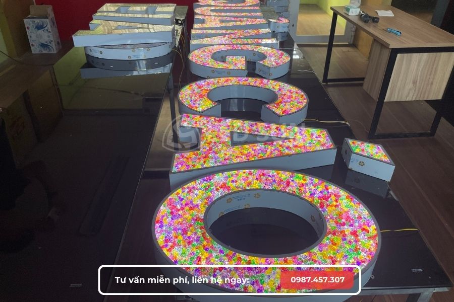 gia công chữ inox quận 3