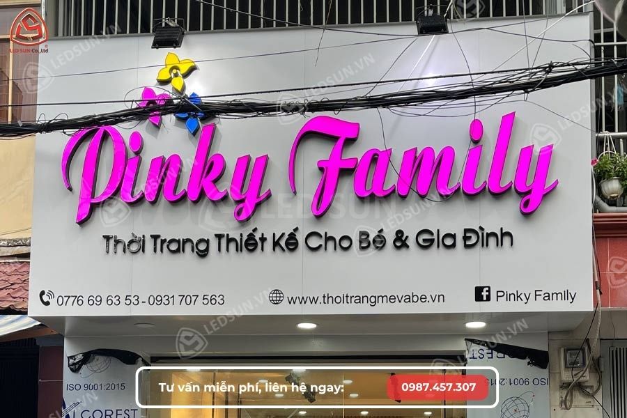 bảng hiệu shop quần áo mẹ vè bé