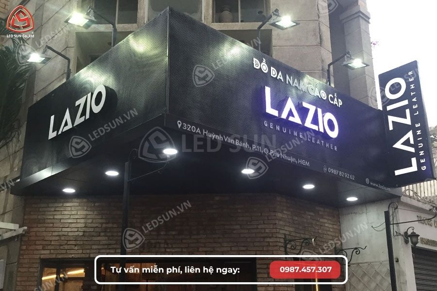 bảng hiệu shop quần áo