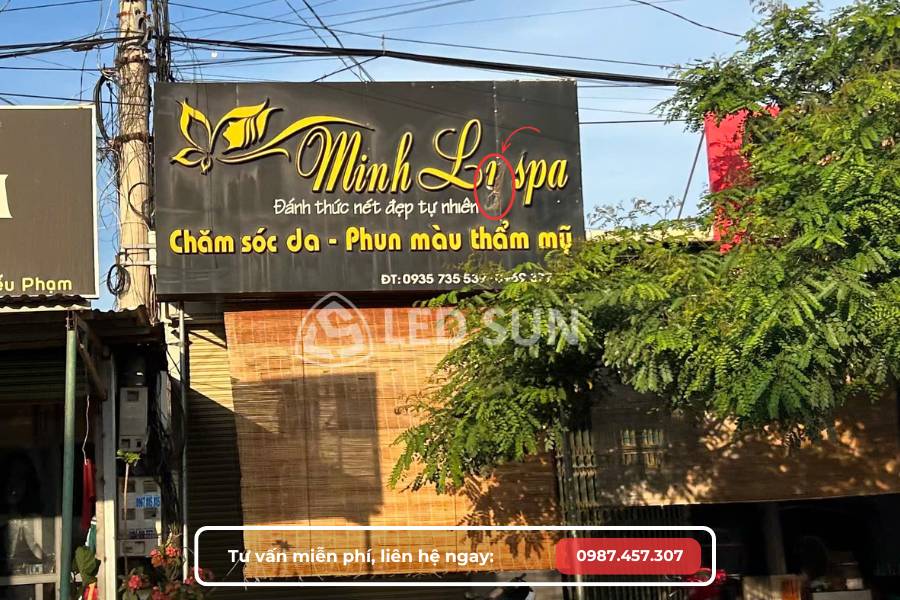 Bảng hiệu chữ nổi rơi chữ, cần dịch vụ sửa chữa bảng hiệu ngay.