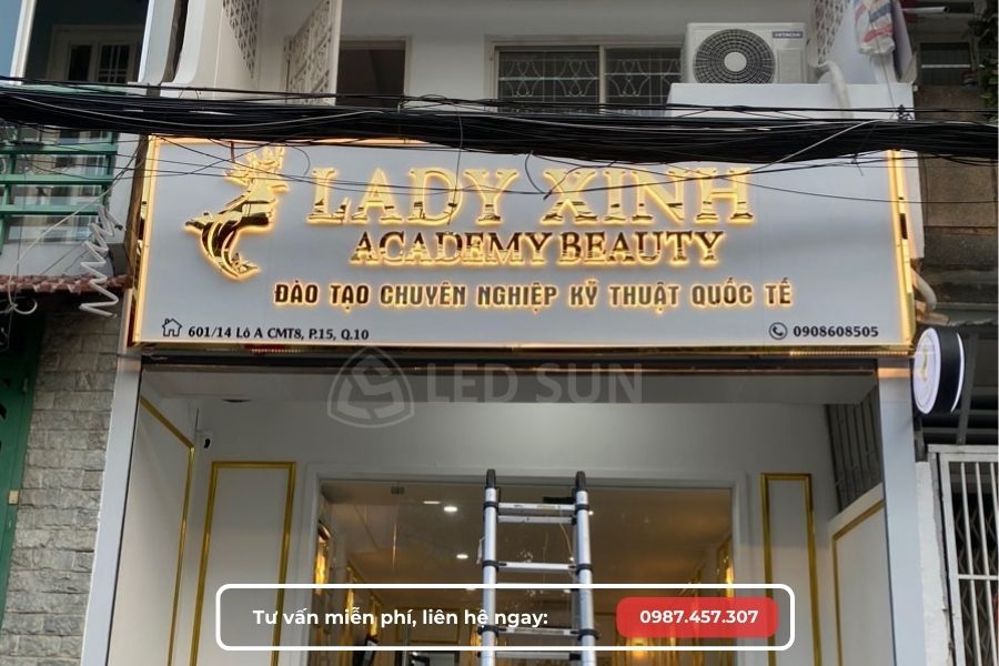 bảng hiệu spa bằng alu