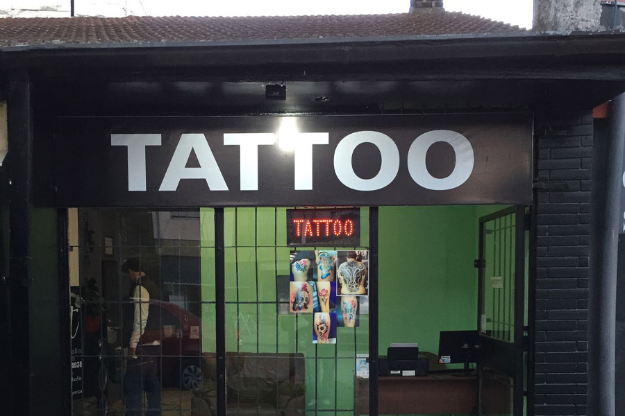 bảng hiệu tattoo