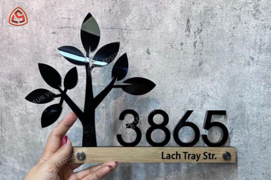 Làm biển số nhà bằng Gỗ