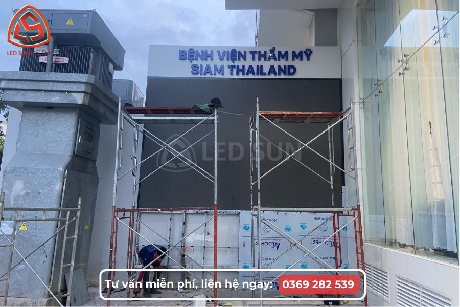 Màn hình led ngoài trời tại bệnh viện thẩm mỹ Siam Thái Lan
